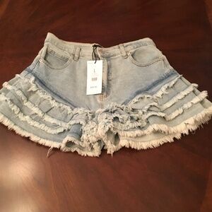 BETHANY DISTRESSED MINI SHORT - L